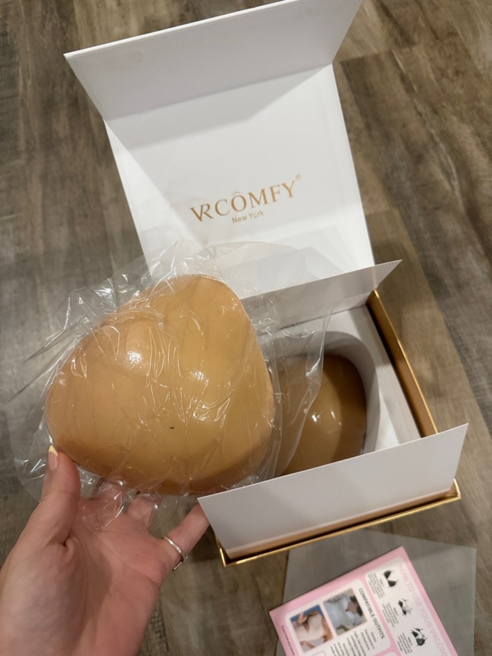 VRCOMFY New York Double Sided Sticky Bra Pads Crème
